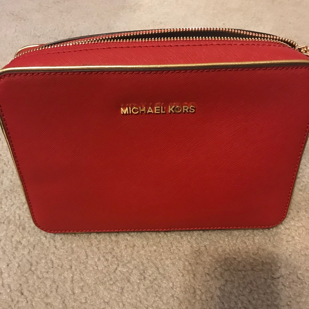 ❤️❤️Beautiful red Michael Kors bag!!!